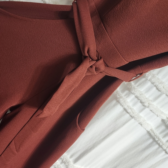 Bnwot Gorgeous rust color cropped wide legged jumpsuit. Size Xs FIRM ON PRICE - Picture 2 of 8